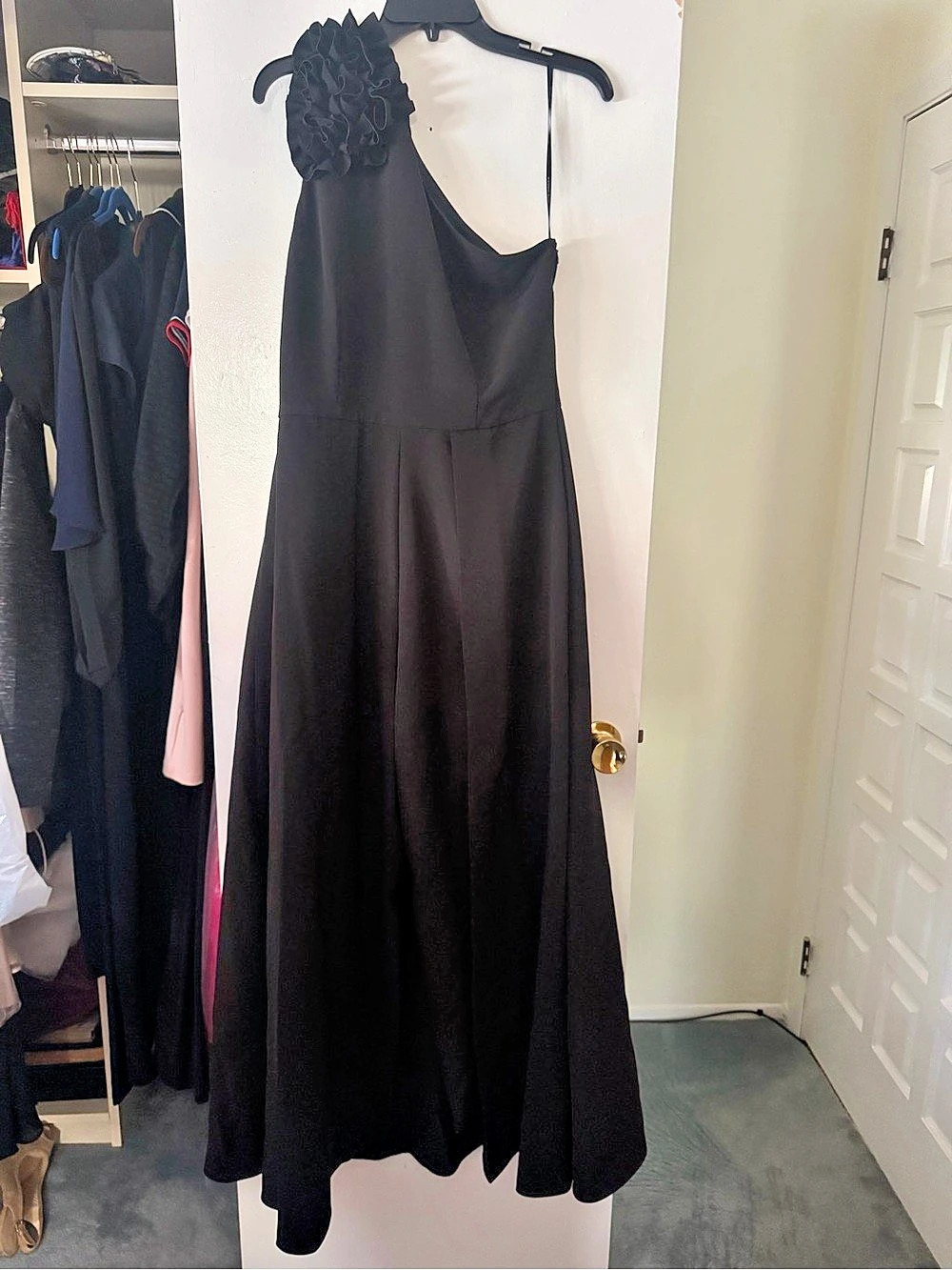 Julia Jordan One-Shoulder Maxi Dress Black Size 10 Like New